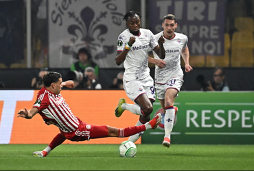 Olympiakos vs Fiorentina (02:00 – 30/05)